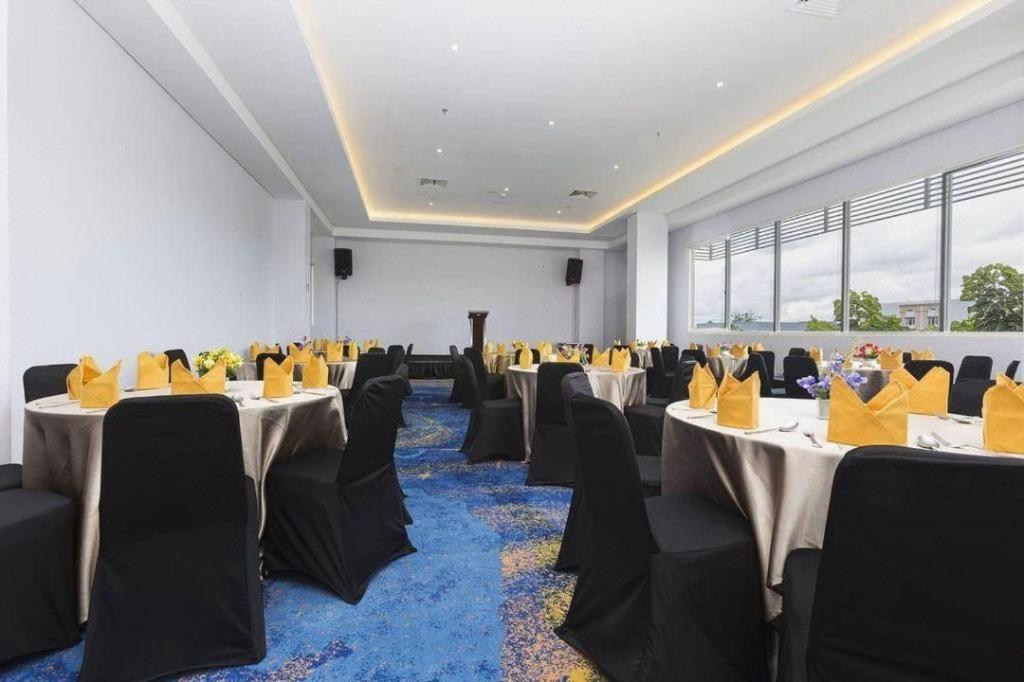 Horison Hotel Ultima Timika Kültér fotó